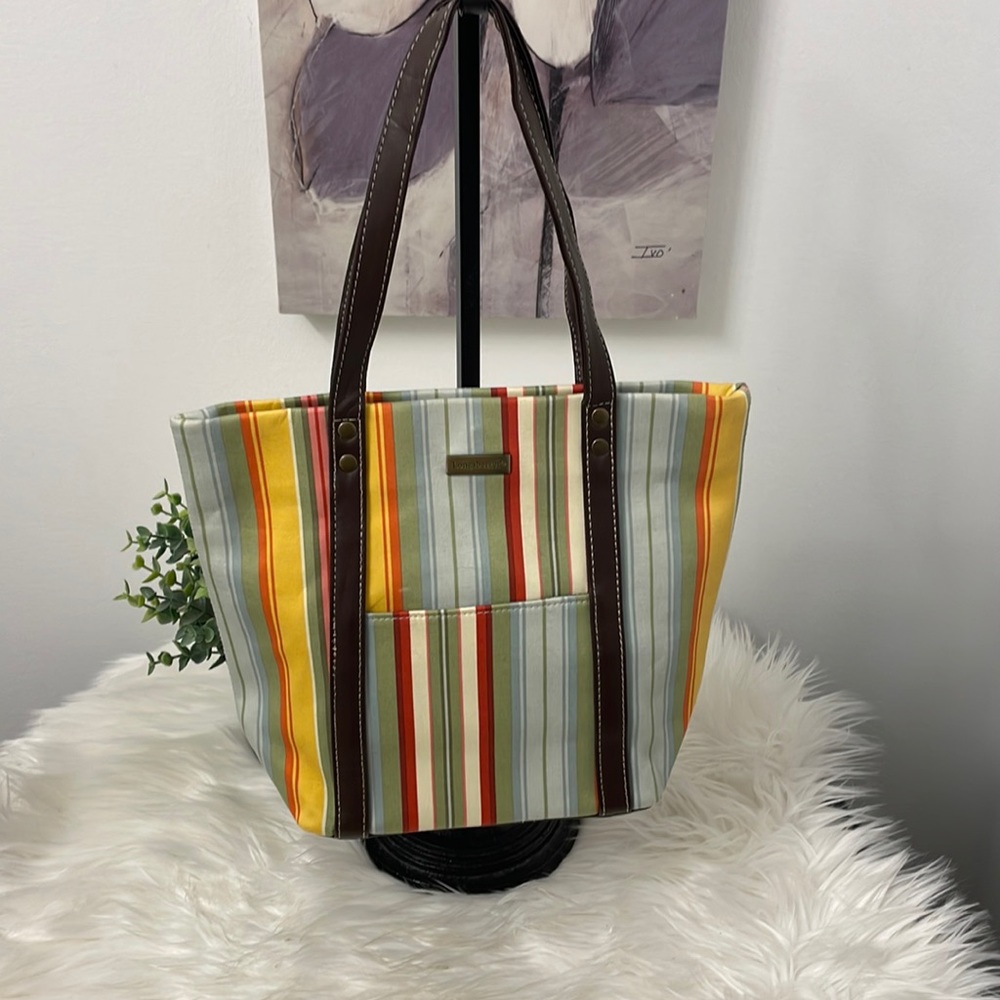 Small Longaberger Tote with snap